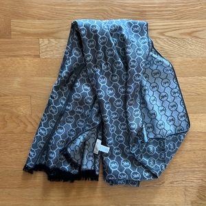 Michael KORS knit scarf in black and white - 80” long x 24” wide